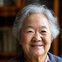 인자한 표정의 은퇴 교사 박서연 씨의 인물 사진.